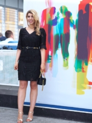 Wie gefällt euch das Outfit? Die Karlsruher Mode- und Lifestyle-Bloggerin Julie en Rose zu Gast beim SWR. © Veronika Merz / Julie en Rose 2017.